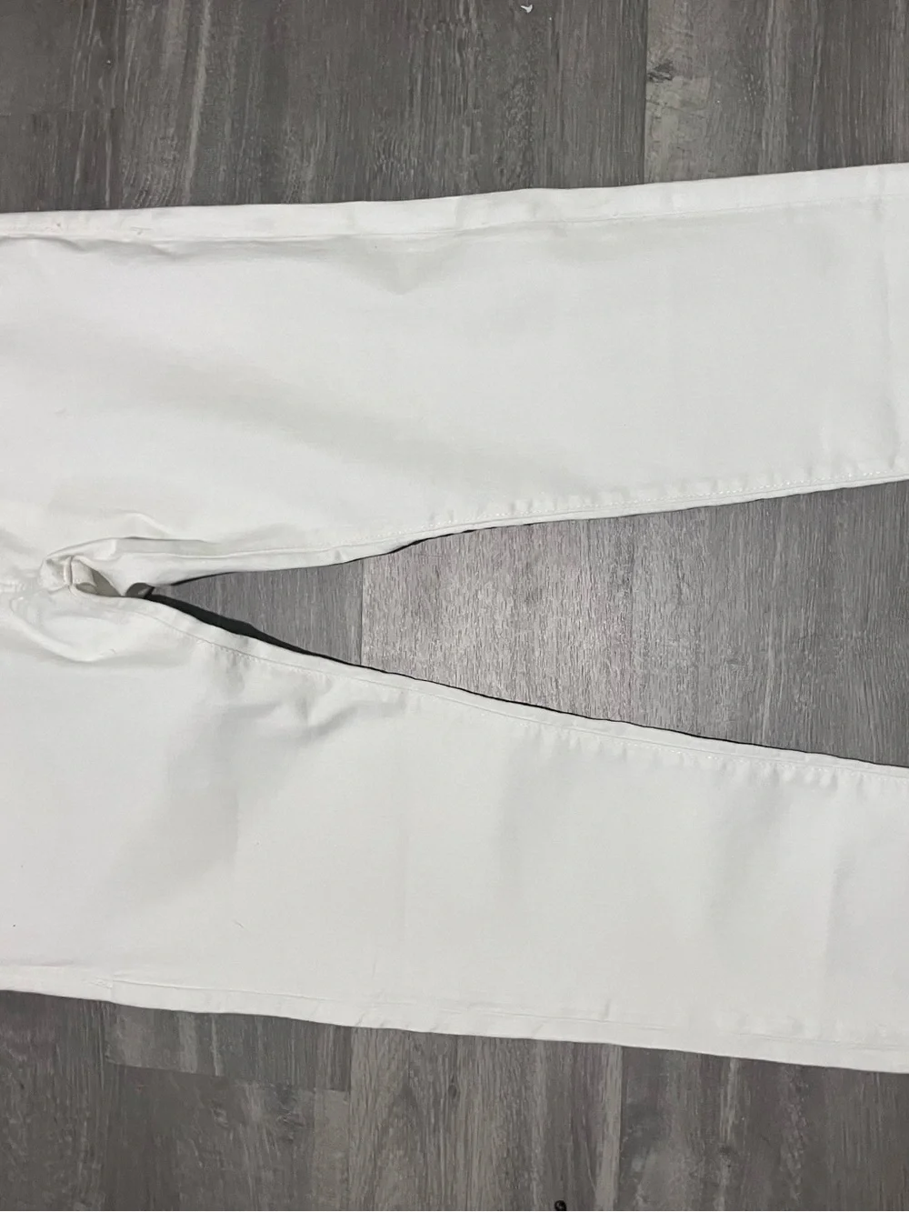 True Religion White Slim Back-Pocket Jeans